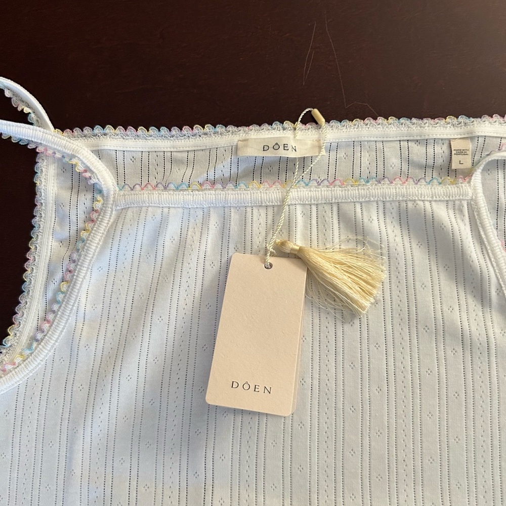 Doen White Tank Top with Pastel Accents